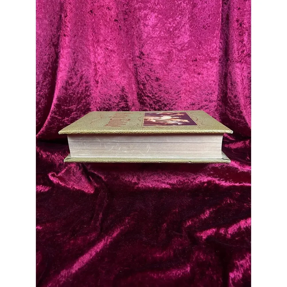 Vintage New American Family Holy Bible 1974 1975 Catholic Illustrated Hardcover